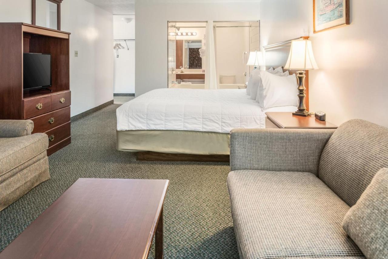 Knights Inn Sandusky Extérieur photo