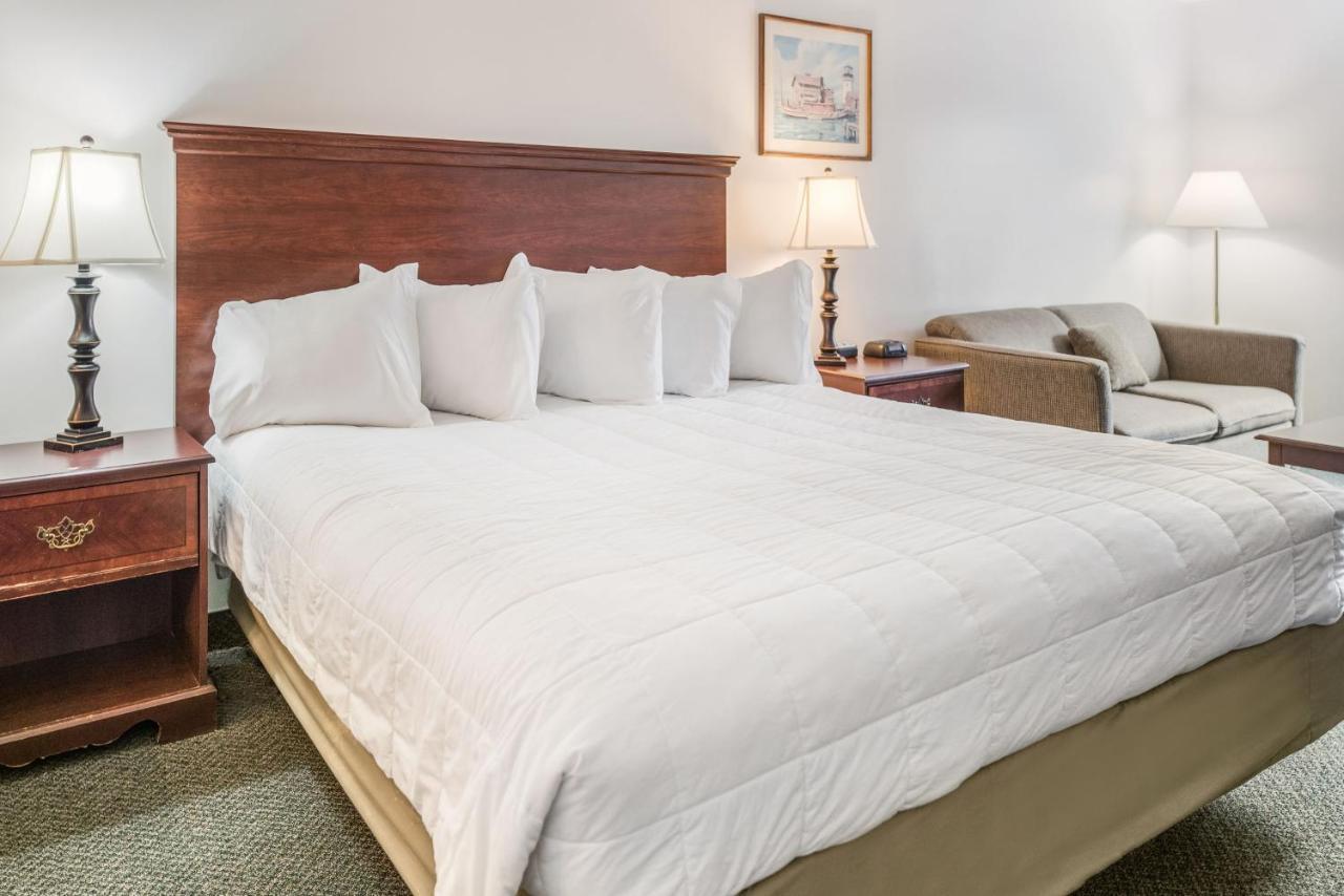 Knights Inn Sandusky Extérieur photo