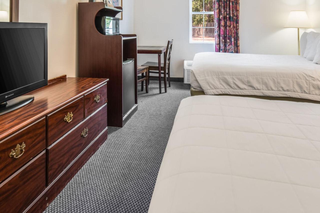 Knights Inn Sandusky Extérieur photo